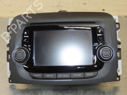 Used Radio FIAT 500L (351_, 352_) 1.4 (199LYB1B) (95 hp) 18129367