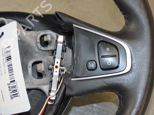 Steering wheel RENAULT CLIO IV (BH_) 1.5 dCi 75 | BP23158163C49