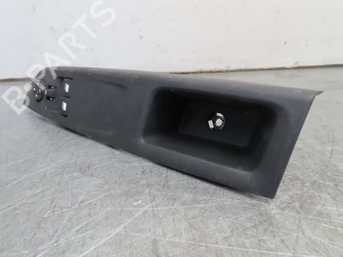 Used Left front window switch OPEL CORSA F (P2JO) 1.2 (68) (101 hp) 19079653