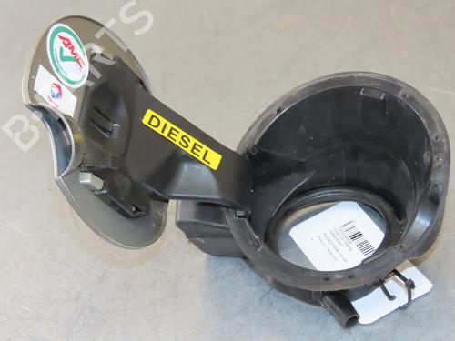 Fuel flap PEUGEOT 5008 (0U_, 0E_) 1.6 HDi | BP29150144C131
