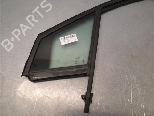 front-left-quarter-glass-citroen-c3-aircross-ii-2r_-2c_-2017-30714621 main image