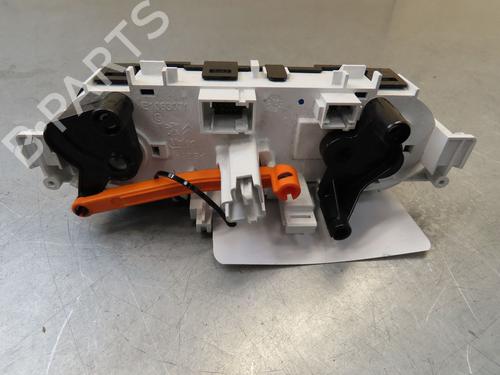 Climate control PEUGEOT 208 I (CA_, CC_) 1.2 VTI 82 | BP24991922I5 