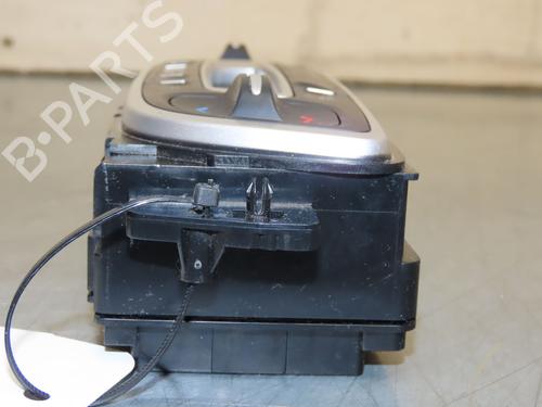 climate-control-renault-megane-iii-hatchback-bz01_-b3_-15-dci-275103596r-2008-16520675 main image