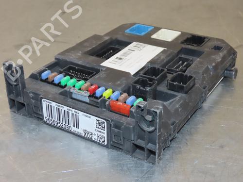 Used Fuse box CITROËN C3 Picasso (SH_) 1.6 HDI 90 (92 hp) 17729756
