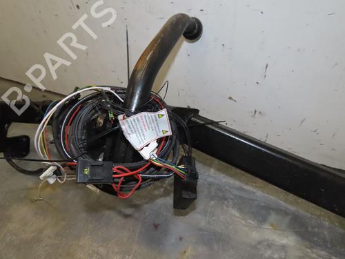 Używane Hak holowniczy / Mechanizm CITROËN C3 II (SC_) 1.4 HDi 70 (SC8HZC, SC8HR0, SC8HP4) (68 hp) 30955736