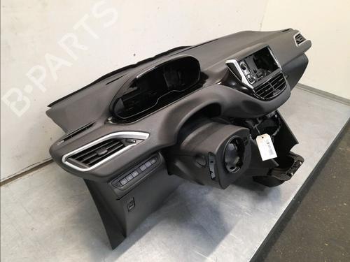 Dashboard PEUGEOT 208 I (CA_, CC_) 1.6 HDi | BP11976275C46 