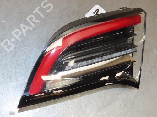 Used Right tailgate light TESLA MODEL Y (5YJY) EV All-wheel Drive (450 hp) 26336262