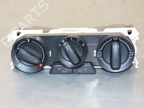 Commande Chauffage AUDI A1 (8X1, 8XK) 1.2 TFSI (86 hp) 22366514