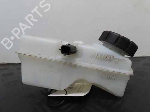 Brake fluid reservoir RENAULT CAPTUR I (J5_, H5_) 1.5 dCi 110 | BP19161942M118 