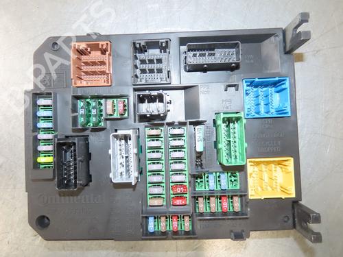 Used Fuse box CITROËN DS5 2.0 HDi 165 (163 hp) 26701426