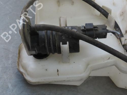 Used Windscreen washer tank RENAULT KADJAR (HA_, HL_) 1.6 dCi 130 (HLA4) (130 hp) 26404138