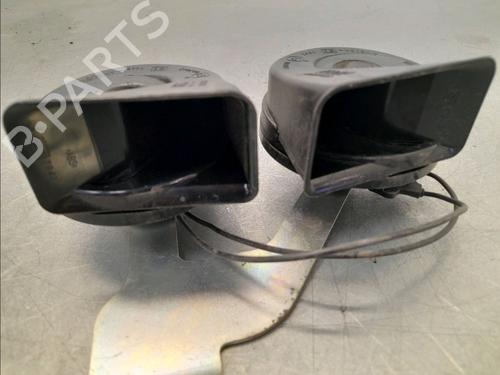 Used Horn RENAULT CAPTUR I (J5_, H5_) 0.9 TCe 90 (90 hp) 30188387