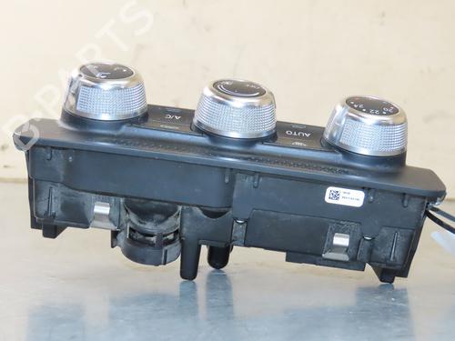 Climate control AUDI A1 Sportback (8XA, 8XF) 1.6 TDI | BP24707087I5 