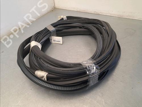 Gummiliste TESLA MODEL Y (5YJY) EV | BP32223052C142