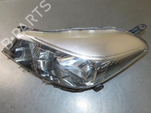 Used Left headlight TOYOTA YARIS (_P13_) 1.4 D (NLP130_, NLP130) (90 hp) 30652464