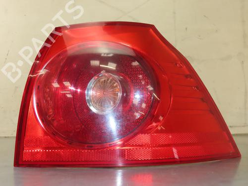 Right taillight VW GOLF V (1K1) 1.9 TDI | BP22367948C35 