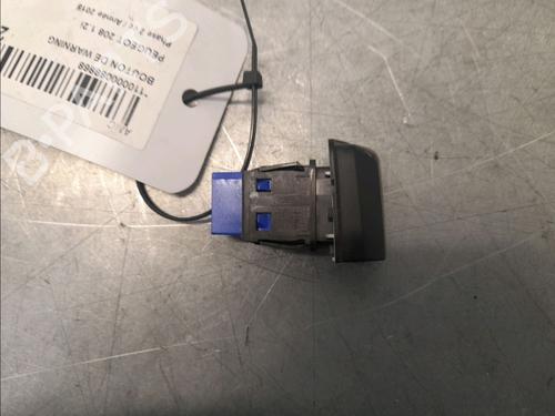 warning-switch-peugeot-208-i-ca_-cc_-2012-2013-2014-2015-2016-2017-2018-2019-2020-2021-29985780 main image