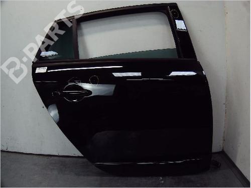 Used Right rear door RENAULT MEGANE III Grandtour (KZ0/1) 1.5 dCi (KZ09, KZ0D, KZ1G, KZ29, KZ14, KZ1W, KZ10, KZ1F,... (110 hp) 10906872