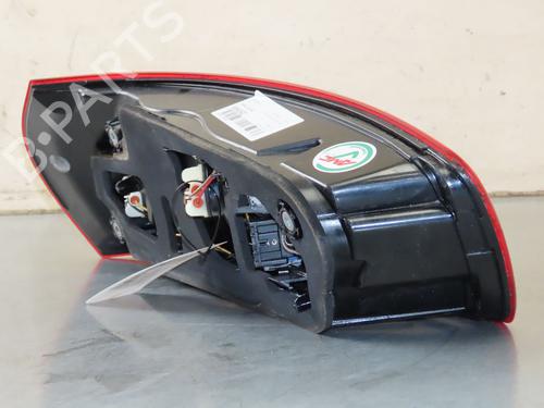 Used Right taillight CITROËN C4 Picasso II 1.6 HDi / BlueHDi 115 (115 hp) 30714633
