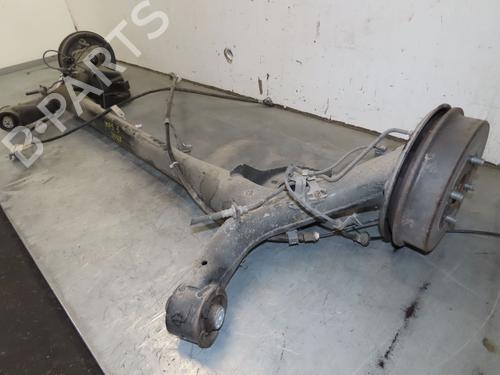 Hinterachse für TOYOTA YARIS (_P13_) 1.5 (NSP131_) (112 hp) 26404102