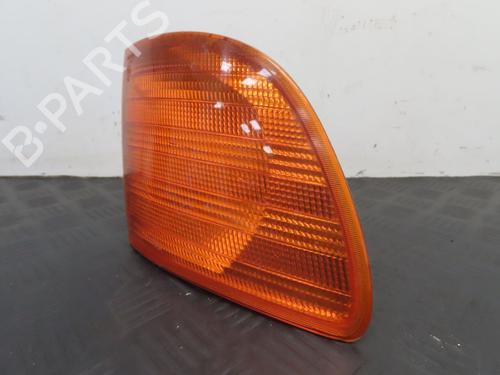 Right front indicator MERCEDES-BENZ VITO Bus (W638) 112 CDI 2.2 (638.194) | BP28414585C33