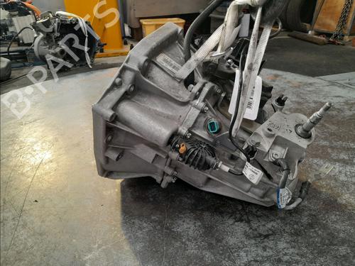 gearbox-renault-clio-v-b7_-2019-26303348 main image