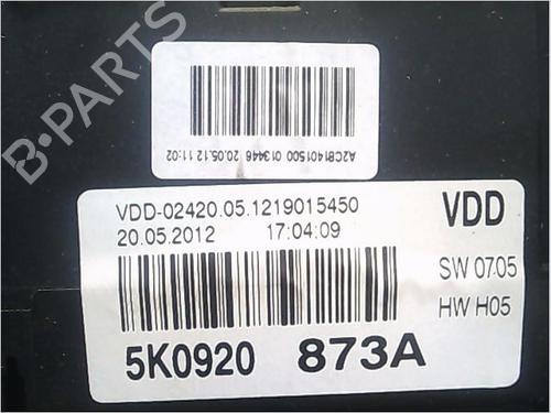 Used Instrument cluster VW GOLF VI (5K1) 1.6 TDI (105 hp) 9406368