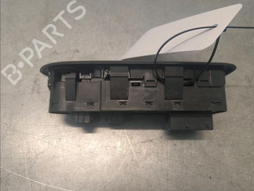 Used Left front window switch CITROËN C3 II (SC_) 1.2 VTi 82 (82 hp) 29985859