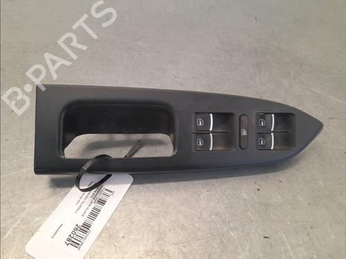 Used Left front window switch Left front window switch VW TOURAN (1T3) 2.0 TDI (140 hp) 33680665 33680665