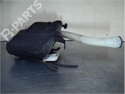 Used Windscreen washer tank CITROËN C4 Coupe (LA_) 2.0 HDi (136 hp) 9410437