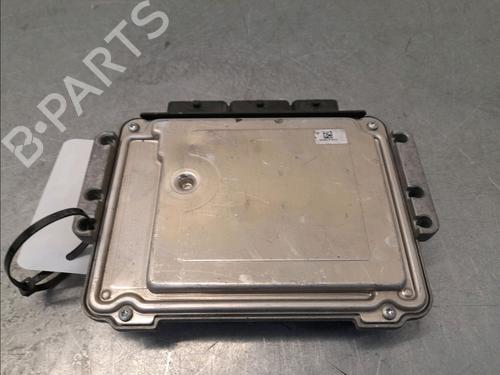 Used Engine control unit (ECU) Engine control unit (ECU) RENAULT TRAFIC II Van (FL) 2.5 dCi 145 (FL0J) (146 hp) 33031990 33031990