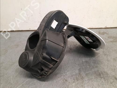 Fuel flap PEUGEOT 208 I (CA_, CC_) 1.2 VTi 68 / PureTech 68 | BP15503647C131