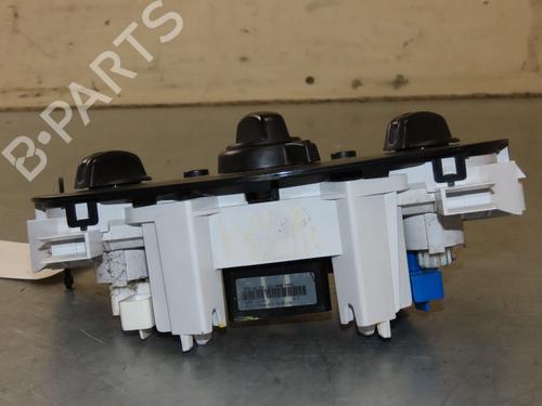 climate-control-dacia-duster-hs_-2010-2011-2012-2013-2014-2015-2016-2017-2018-24480522 main image