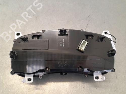 Used Instrument cluster PEUGEOT EXPERT Bus (V_) 2.0 BlueHDi 150 (150 hp) 30403803