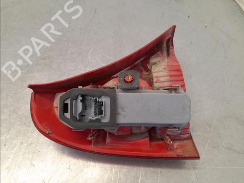 Used Right taillight Right taillight RENAULT CLIO II (BB_, CB_) 1.2 16V (BB05, BB0W, BB11, BB27, BB2T, BB2U, BB2V, CB05,... (75 hp) 33633225 33633225