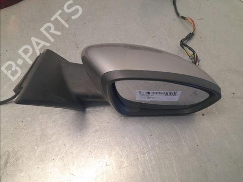 right-mirror-renault-megane-iv-hatchback-b9amn_-2015-34229647 main image