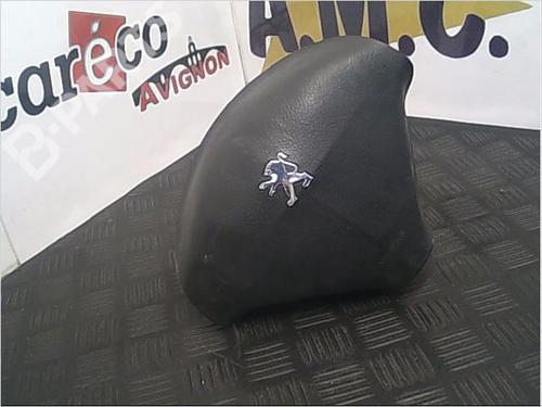 Used Driver airbag PEUGEOT 407 Coupe (6C_) 2.7 HDi (204 hp) 9408435