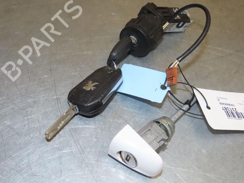 Used Ignition barrel PEUGEOT 208 I (CA_, CC_) 1.5 BlueHDI 100 (102 hp) 16825450