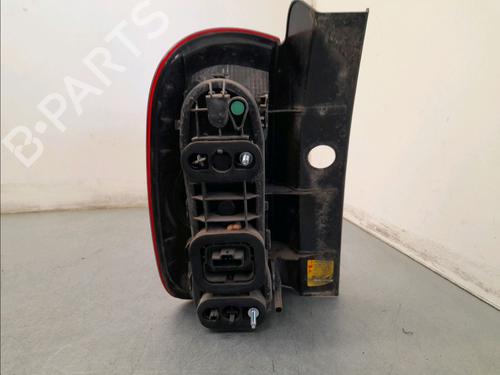 right-taillight-dacia-duster-hs_-2010-2011-2012-2013-2014-2015-2016-2017-2018-34356869 main image