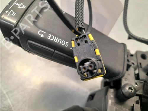 Used Steering column stalk RENAULT CLIO V (B7_) 1.5 Blue dCi 85 (B7AG) (86 hp) 30522103