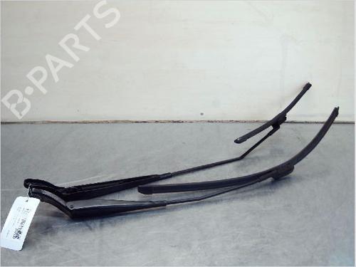 Used Front windshield wiper arm PEUGEOT 208 I (CA_, CC_) 1.6 HDi (92 hp) 14858095