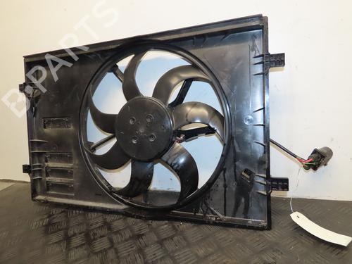 Elettroventola radiatore VW GOLF VII (5G1, BQ1, BE1, BE2) 1.0 TSI (115 hp) 32129495