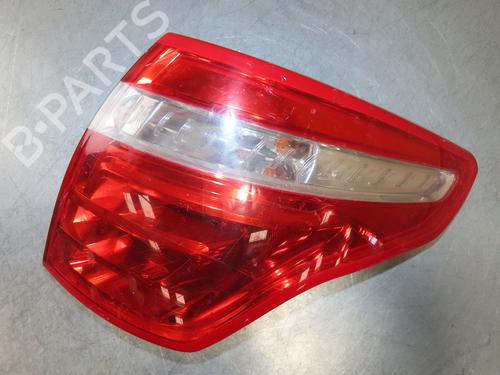 Used Right taillight Right taillight 37675937 37675937