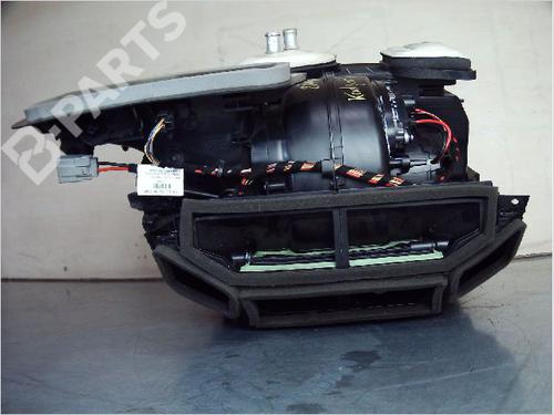 Used Heater matrix box Heater matrix box RENAULT KADJAR (HA_, HL_) 1.6 dCi 130 4x4 (HLA4) (130 hp) 10939137 10939137