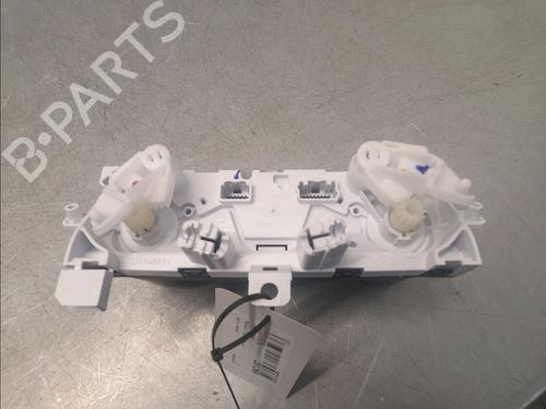 ac-styreenhet-manvreringsenhet-renault-clio-v-b7_-2019-30164195 main image