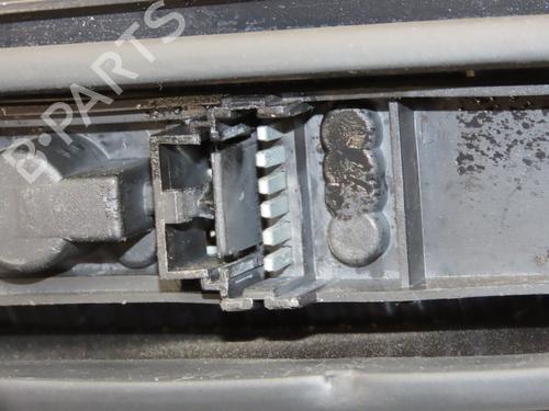 Feu arrière droit RENAULT KANGOO (KC0/1_) 1.2 16V (KC05, KC06, KC03, KC0T, KC0W, KC1D) (75 hp) 31912087