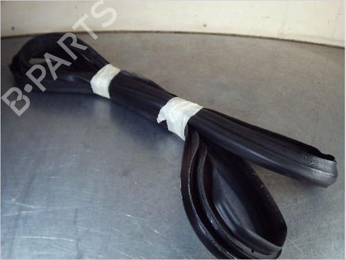 Rubber door seal RENAULT CLIO V (B7_) 1.0 TCe 100 (B7MT) | BP14857440C142 