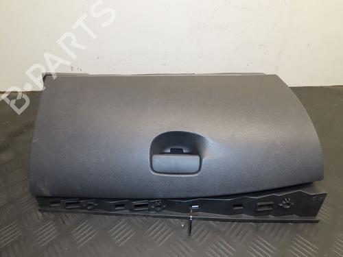 Used Glove box RENAULT MEGANE III Grandtour (KZ0/1) 1.5 dCi (KZ09, KZ0D, KZ1G, KZ29, KZ14, KZ1W, KZ10, KZ1F,... (110 hp) 31575755