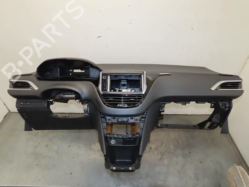 Instrumentbræt Instrumentbræt PEUGEOT 2008 I (CU_) 1.2 THP 110 / PureTech 110 (110 hp) 39755978 39755978