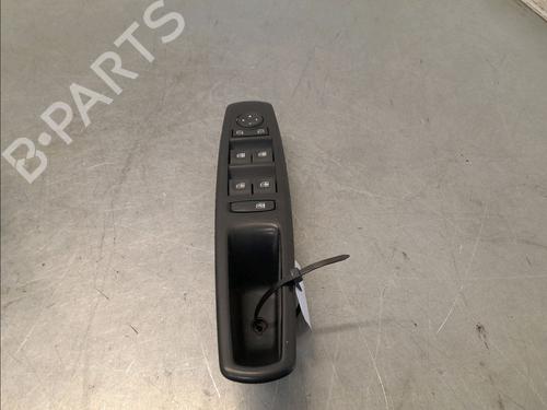 Used Left front window switch Left front window switch RENAULT SCÉNIC III (JZ0/1_) 1.5 dCi (110 hp) 33680657 33680657